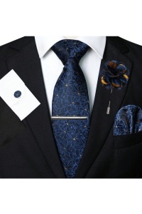 Set pentru barbati cu imprimeu floral, material satinat, include cravata, clema, batista, butoni si ac de rever, culoarea albastru cu insertii galbene, theCasius.® - Img 2
