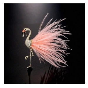 Brosa model Flamingo cu pene si strasuri, 7 x 8.8 cm, culoarea roz si auriu - Img 2