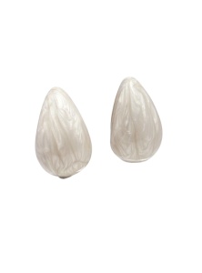 Cercei in forma de picatura, 2.7 x 1.6 cm, culoarea alb fildes