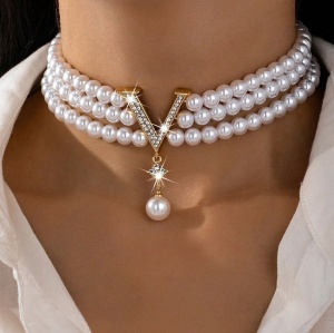 Colier dama, design in V cu strasuri, perle faux, alb