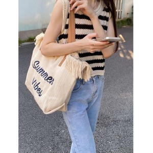 Geanta shopper cu franjuri, litere brodate, lungime 45 cm, culoare bej - Img 6