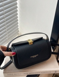 Mini geanta dreptunghiulara cu maner crossbody, design minimalist elegant, capacitate mare, dimensiuni 10 x 20 cm, culoarea negru - Img 2