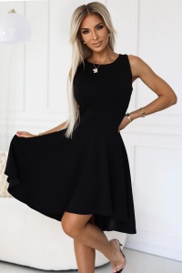 O rochie unica cu spatele mai lung - neagra