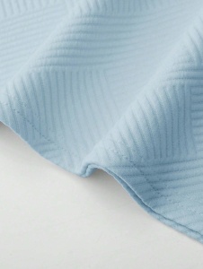 Compleu de tricou si pantaloni scurti pentru barbati, material texturat, culoarea bleu - Img 4
