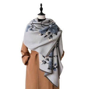 Esarfa lunga tip sal pentru dama din materiale premium, model floral, culoarea albastru gri deschis