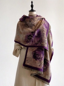 Esarfa lunga tip sal pentru dama din materiale premium, model floral trandafiri, culoarea mov, theCasius.® - Img 2