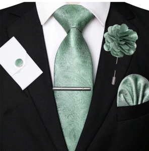 Set cravata barbati 5 piese, model abstract, satin tip matase, cu ac de cravata argintiu, batista, butoni si ac rever, ideal cadou, business si evenimente elegante, culoarea verde deschis
