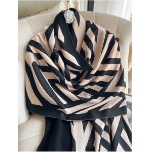 Esarfa lunga tip sal pentru dama din materiale premium, model geometric linii oblice, culoarea negru si bej - Img 5