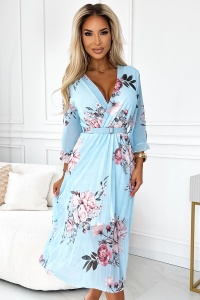 YUNA Rochie midi plisată cu decolteu și curea - trandafiri pe fond albastru