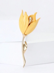 Brosă florală Lalea, The Casius, galben, 7.3x3.3cm - Img 2