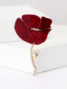 Brosa vintage din rasina acril model floare Mac, 7.5 x 4.6 cm, culoarea rosu burgundy