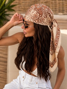 Esarfa dama satin 90x90 cm, imprimeu floral culoare caisa, esarfa patrata mare, bandana par / batic elegant, textura matasoasa, accesoriu versatil - Img 2