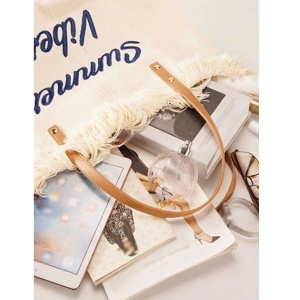 Geanta shopper cu franjuri, litere brodate, lungime 45 cm, culoare bej - Img 4