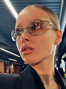 Ochelari de soare dama Y2K, design slim rectangular, stil wraparound, rama metalica subtire, pentru plaja si tinute moderne de vara - Img 5