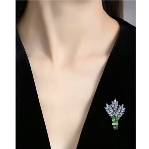 Brosa model Buchet de lavanda cu strasuri, 5.7 x 4 cm, culoarea mov - Img 2