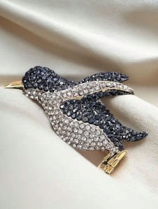 Brosa vintage in forma de Pinguin Imperial, decorata cu pietre, accesoriu rafinat, culoarea negru si alb - Img 3