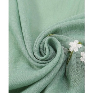 Esarfa subtire din materiale premium, model cu flori cusute, culoarea verde menta - Img 4
