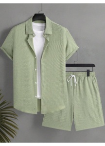 Set barbati vara camasa maneca scurta, inchidere cu nasturi si pantaloni scurti cu buzunare oblice, uni, verde - Img 3