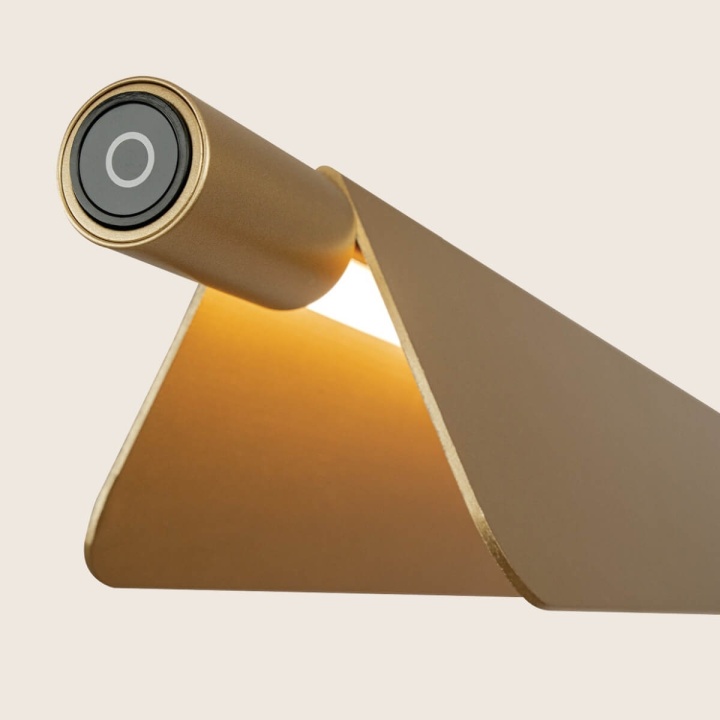 Corp de iluminat suspendat Linea Oro LED 3000-4000-5700K - Auriu - Img 3