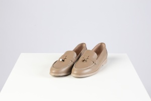 Mocasini Damă – Bej din Piele Naturală cu Detaliu Heart-Gold