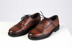 Pantofarul Maro Distins