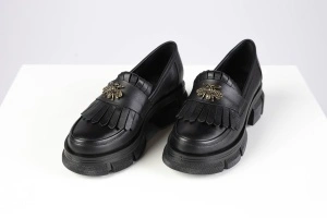 Queen Bee Loafers