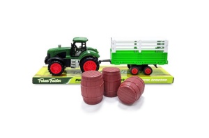Tractor cu remorca cu butoaie