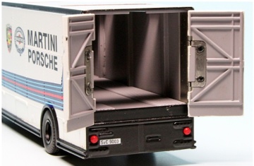 1/64 mercedes benz o317 porsche martini, white - Img 3
