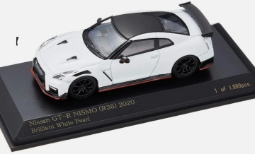 Carnel 1/64 2020 nissan gt-r nismo (r35), brilliant white pearl - Img 3
