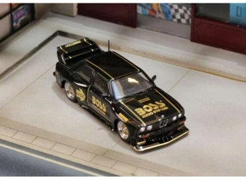 1/64 bmw e30 *boss*, black/gold
