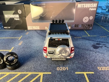 1/64 2001 mitsubishi pajero 3rd gen. rhd *ice pack*, - Img 4