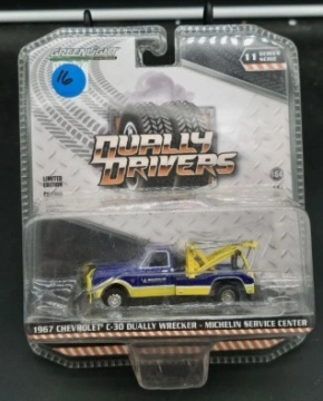 1/64 GreenLight 1967 Chevrolet C-30 Dually Wrecker – Michelin service Center