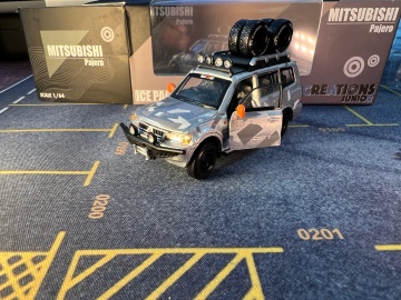 1/64 2001 mitsubishi pajero 3rd gen. rhd *ice pack*, - Img 2