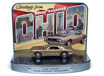 1/64 (dr012) greetings from norwood birth place of the camaro with 1967 chevy camaro, gold