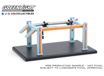1/64 gulf oil *four-post lift series 1* auto body shop, light blue/orange