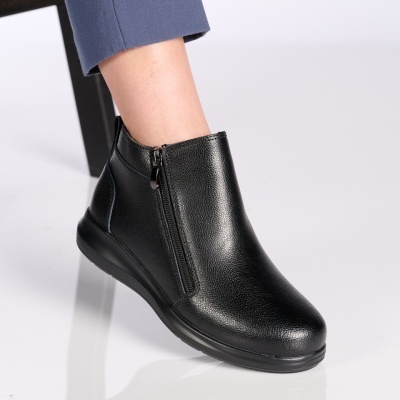 Ghete dama piele naturala imblanite comode – KASANDRA Black
