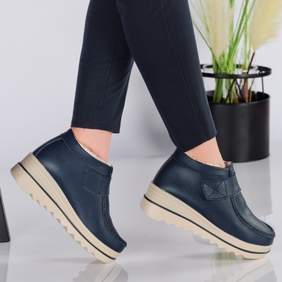 Ghete dama piele naturala imblanite talpa striata – JESSIE Blue - Img 2