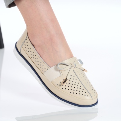 Balerini dama piele naturala perforati comozi cu fundita – SANDRA Beige