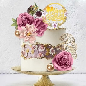 Decoratiune Tort Tematica Floral Elegant cu Elemente Aurii - Img 5