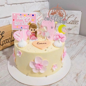 Decoratiune Tort Tematica Printesa cu Castel si Accesorii Magice - Img 3
