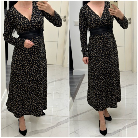Rochie lunga cu decolteu in V, accesorizata cu centura din satin, floricele mici