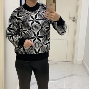 Pulover flori negru