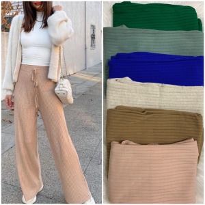 Pantaloni tricot evazați