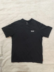 Levi's Tricou Negru Logo Print Mărime M Graphic Tee