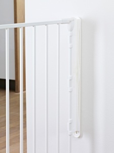 BabyDan Flex L Sigurnosna ograda za decu 90–223 cm – Zidna montaža, Bela - Img 4