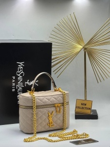 YvesSaintLaurent