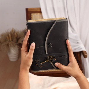 Jurnal Vintage din Piele lucrat manual - Model cu Cheie Antică - Img 3