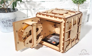 Ugears Seif Mecanic cu Cifru – Puzzle 3, Depozitare cu Cod Secret, 179 piese - Img 2