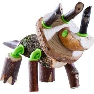exemplu triceratops dinozaur din elemente naturale Terra kids