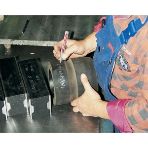 Marker cu vopsea Edding 750, corp metalic, varf 2-4 mm, portocaliu - Img 6